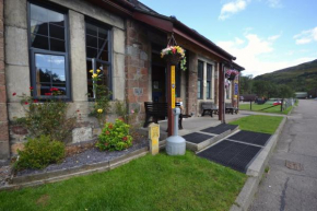  Blackwater Hostel  Кинлочлвен